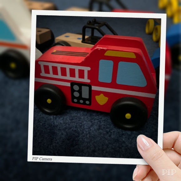 Melissa & Doug Emergency Vehicle Set, train & more - Picture 6 of 11